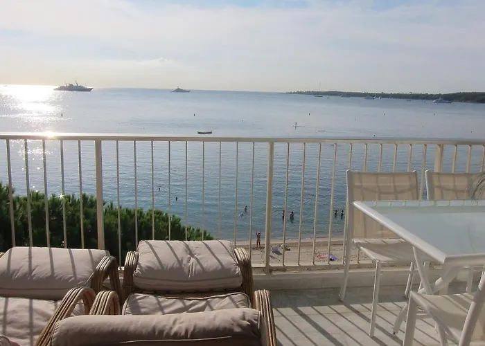 Fettolina Palm Beach, Location Cannes front de mer et plage