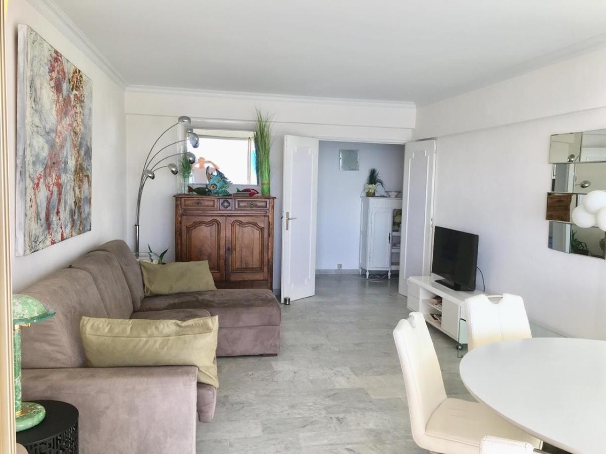 Fettolina Palm Beach, Location Front De Et Appartamento Cannes